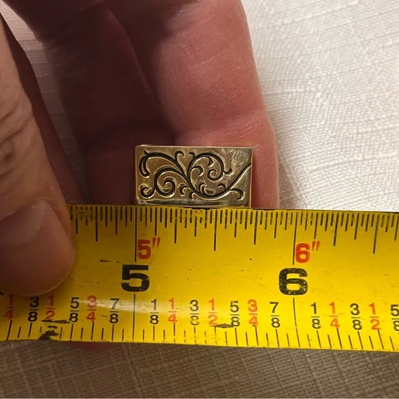 Vintage Gold Square Cufflinks with Engraved LD Design - Picture 4 of 4